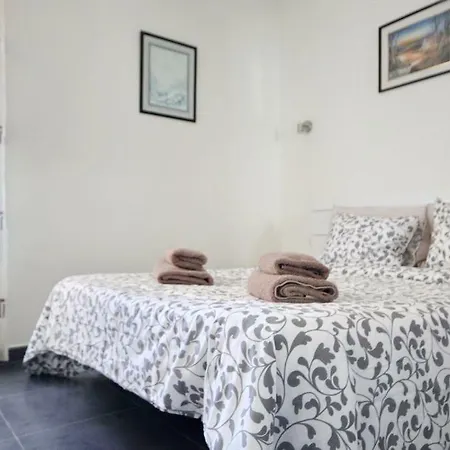 Modern In Las Americas