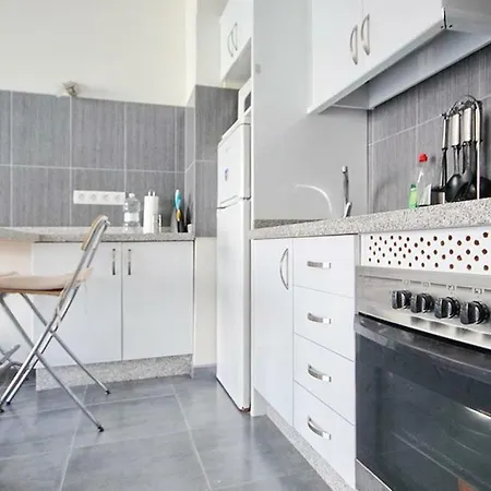 Modern In Las Americas *